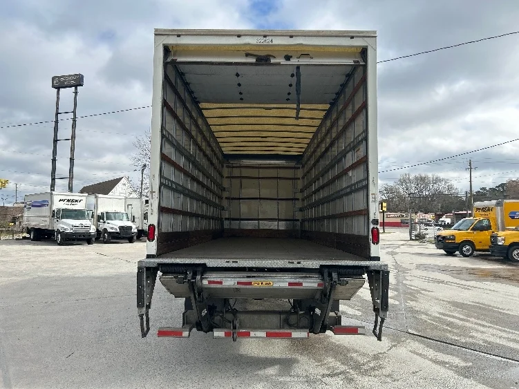 2019 Hino 338 in Macon, GA — photo 8