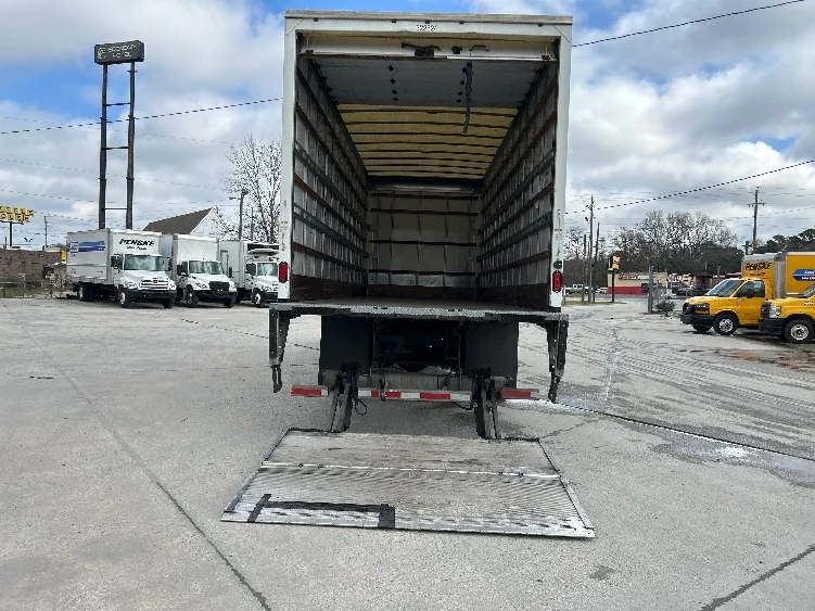 2019 Hino 338 in Macon, GA — photo 9