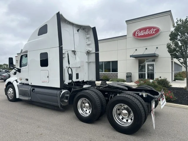 2021 Peterbilt 579 in Dayton, OH — photo 3