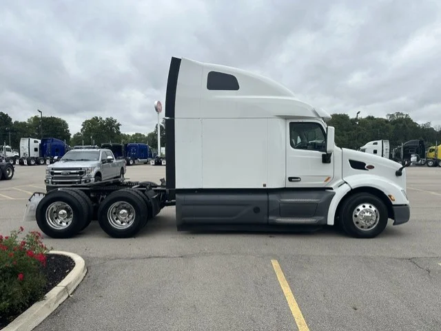 2021 Peterbilt 579 in Dayton, OH — photo 6