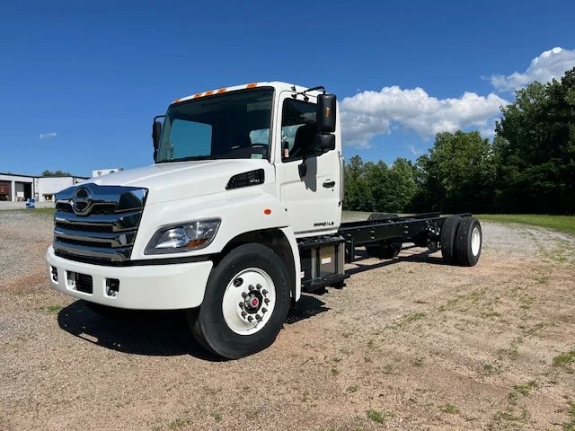 2026 Hino L6 - image 4