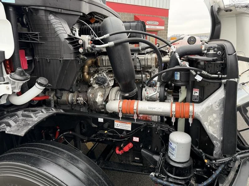 2026 Freightliner Cascadia - image 21