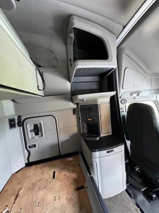 2022 Peterbilt 579 - image 23