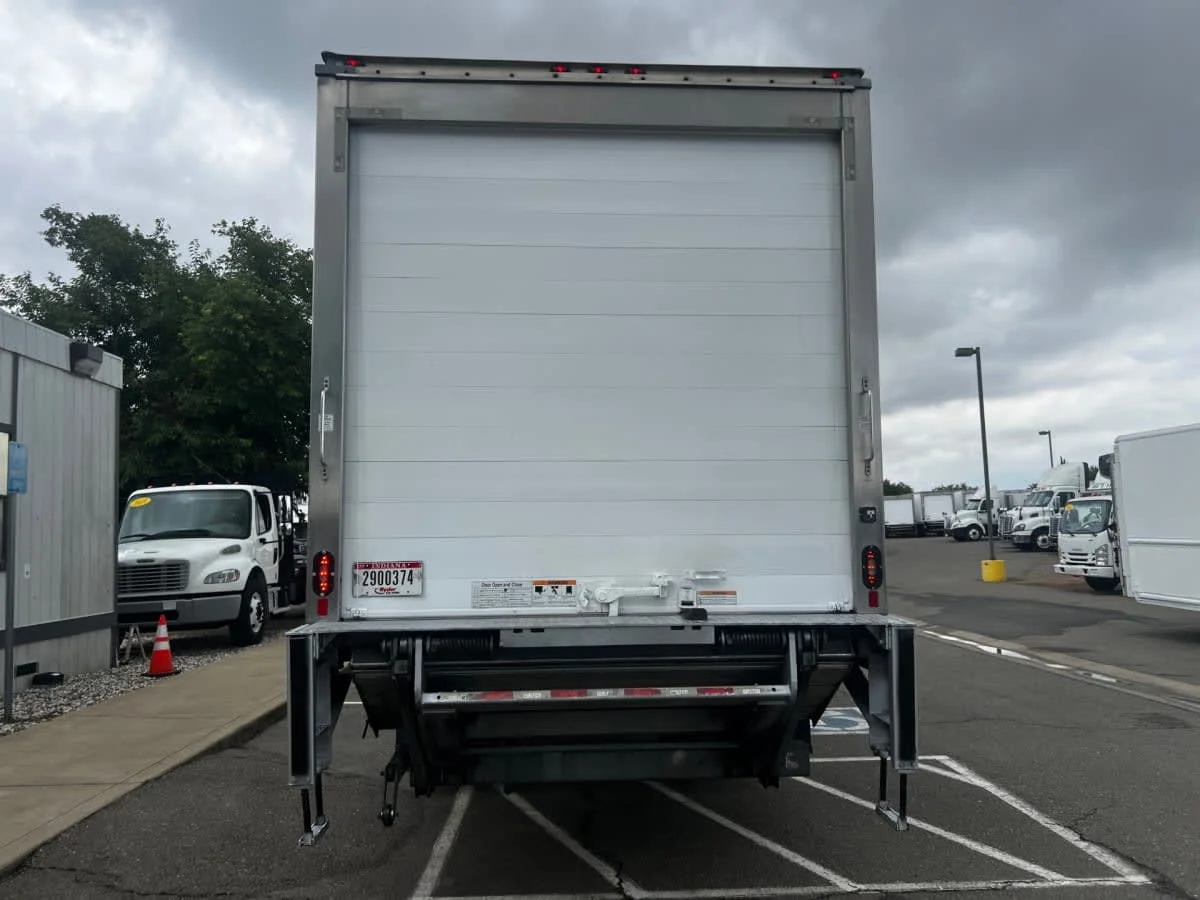 2019 International MV in Fontana, CA — photo 5