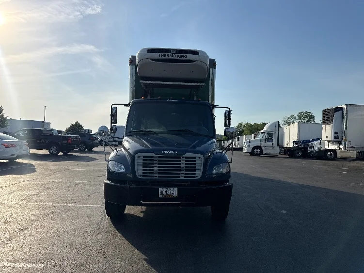 2019 Freightliner eM2 in Jessup, MD — photo 2