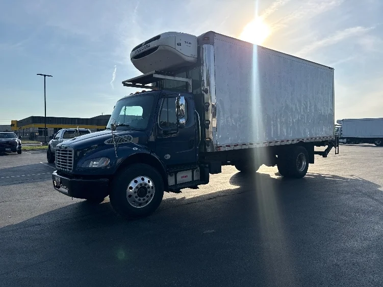 2019 Freightliner eM2 in Jessup, MD — photo 3
