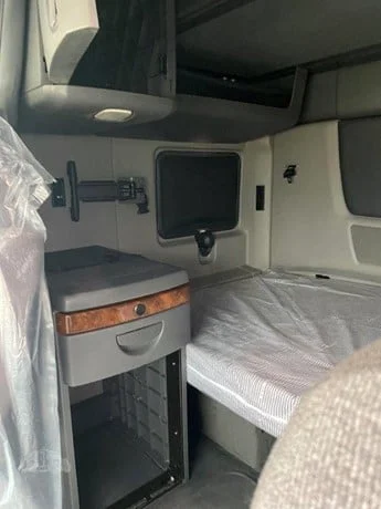 2023 International LT in Location: Springfield, OH — photo 12