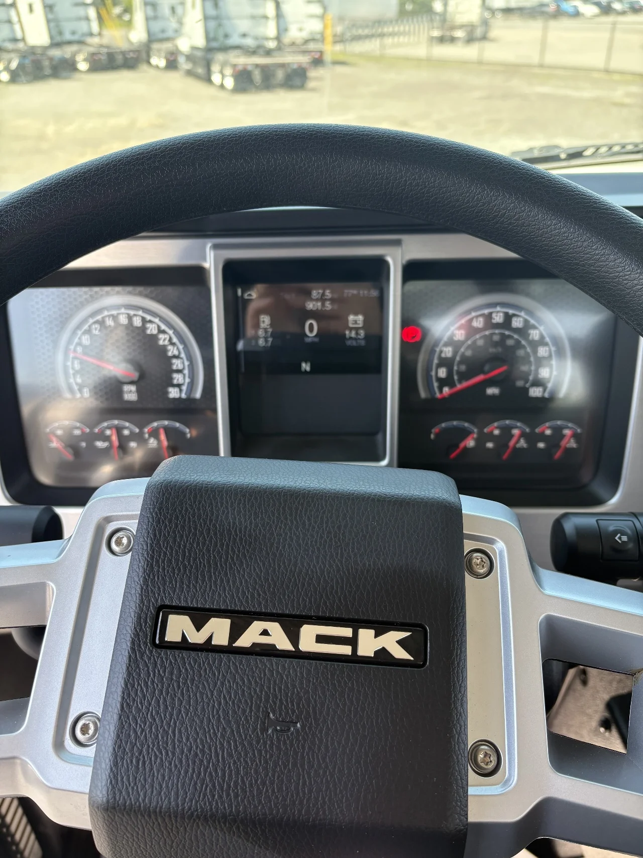 2026 Mack MD in Dunmore, PA — photo 8