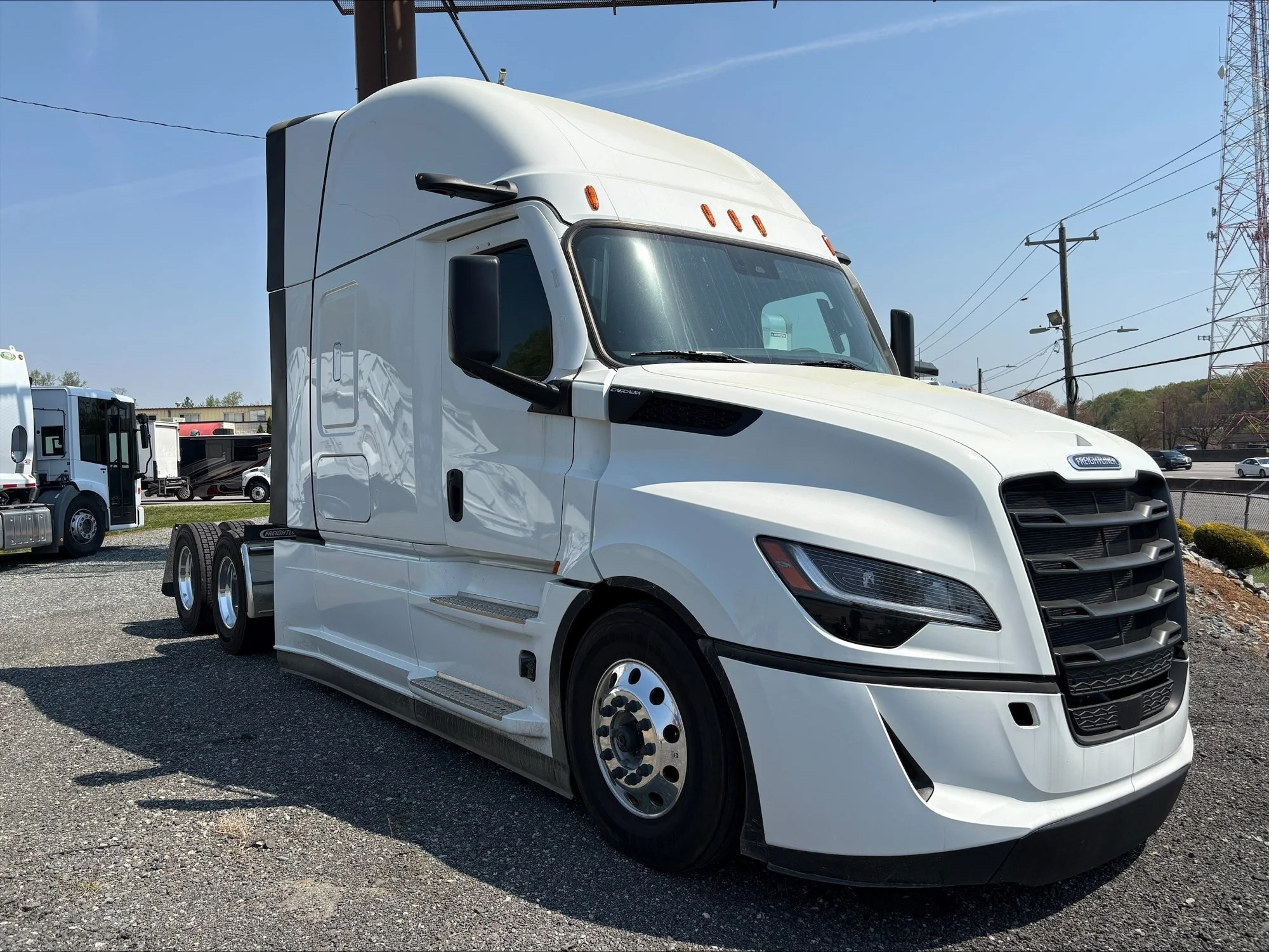 2026 Freightliner Cascadia — photo 3