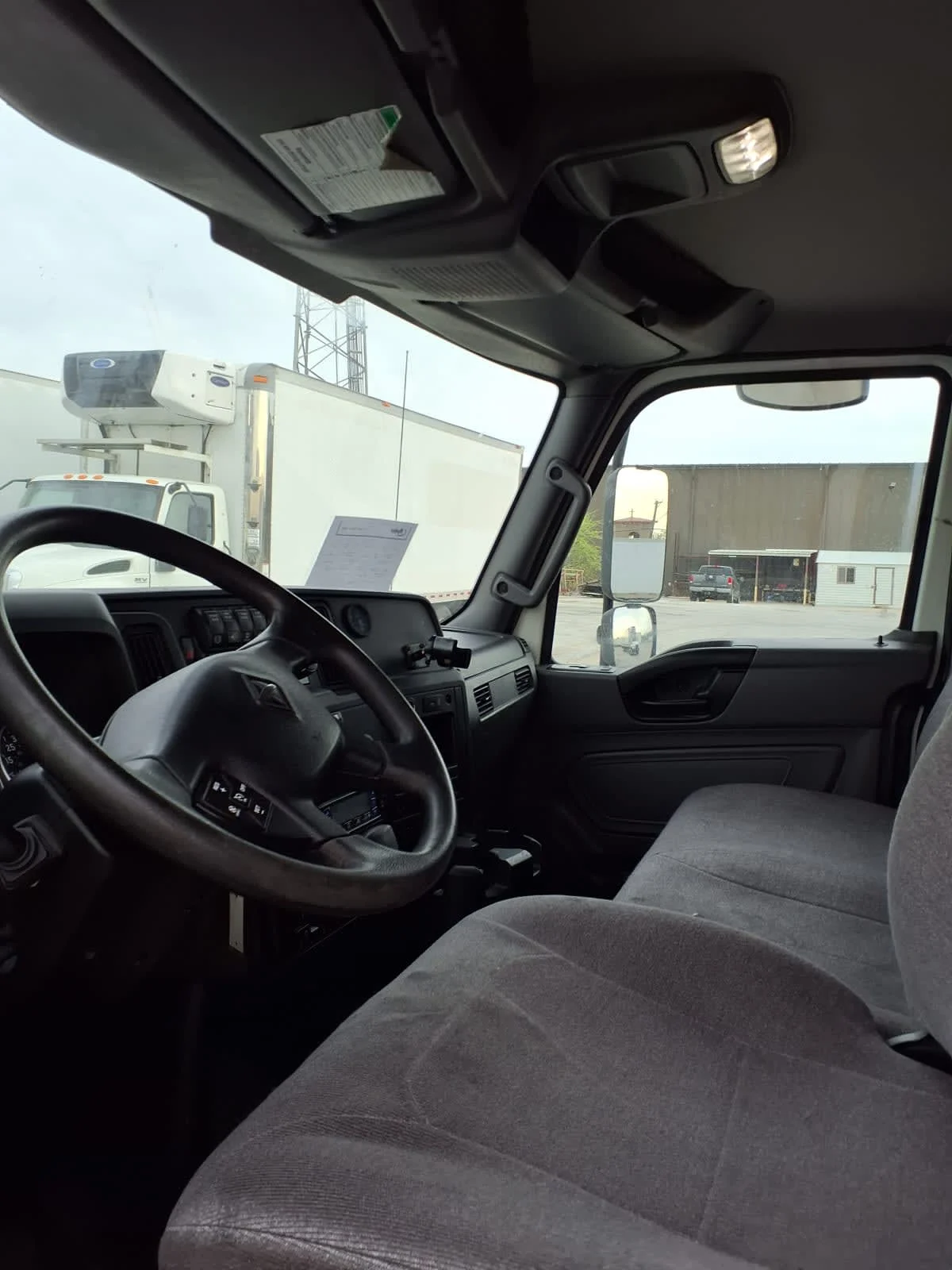 2020 International MV - image 8