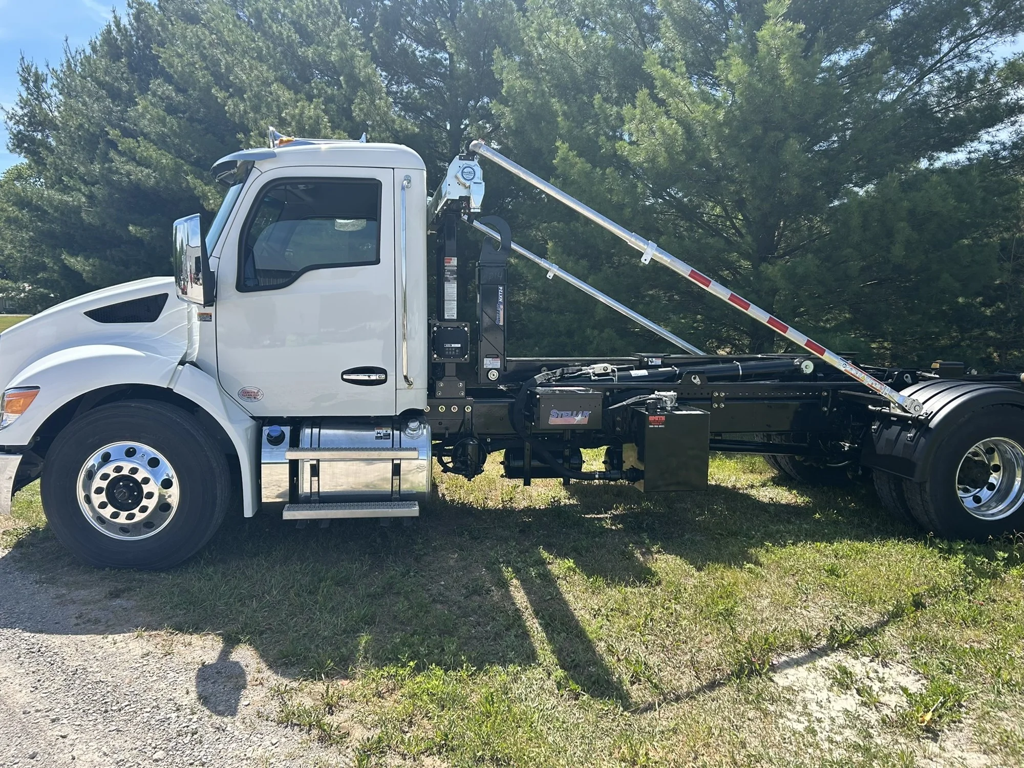2025 Kenworth T280