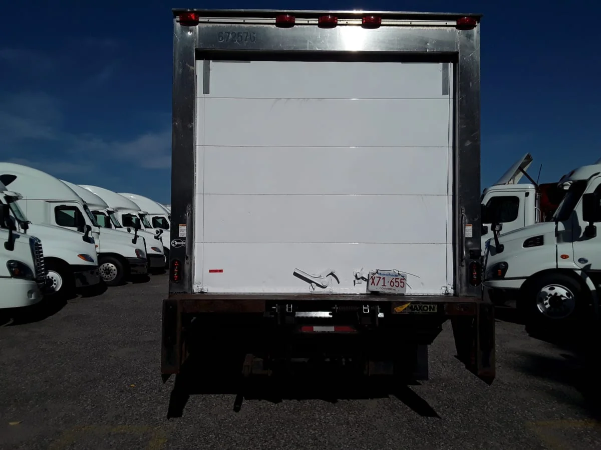 2017 Isuzu NPR - image 5