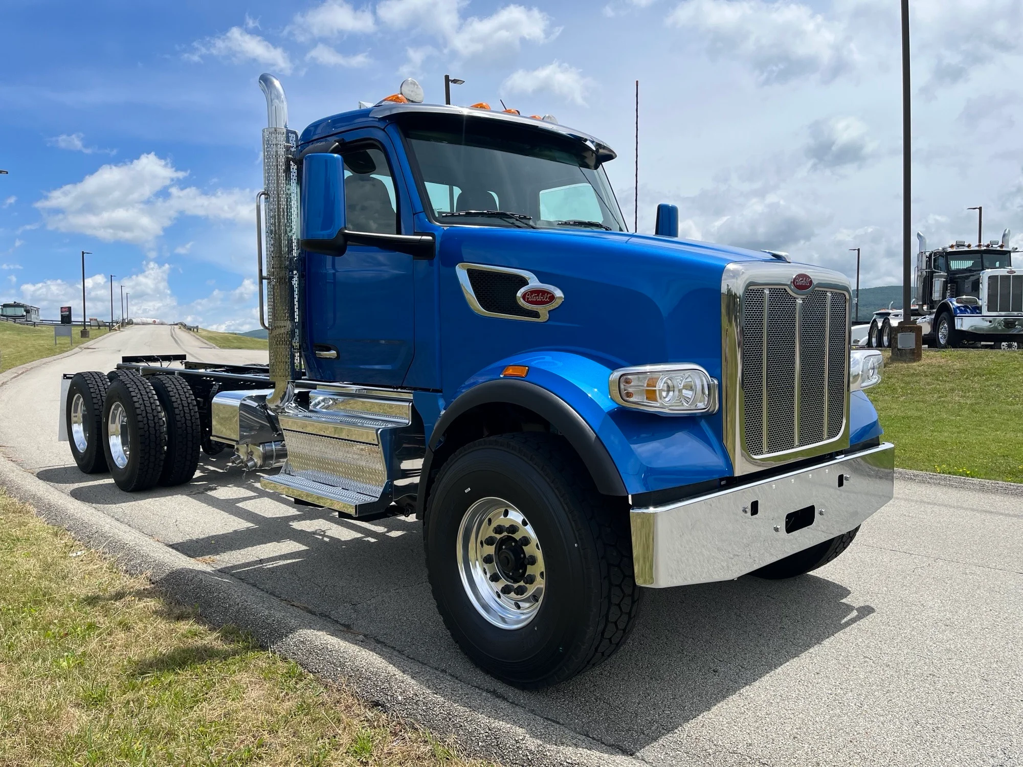 2027 Peterbilt 567 in Uniontown, PA — photo 5