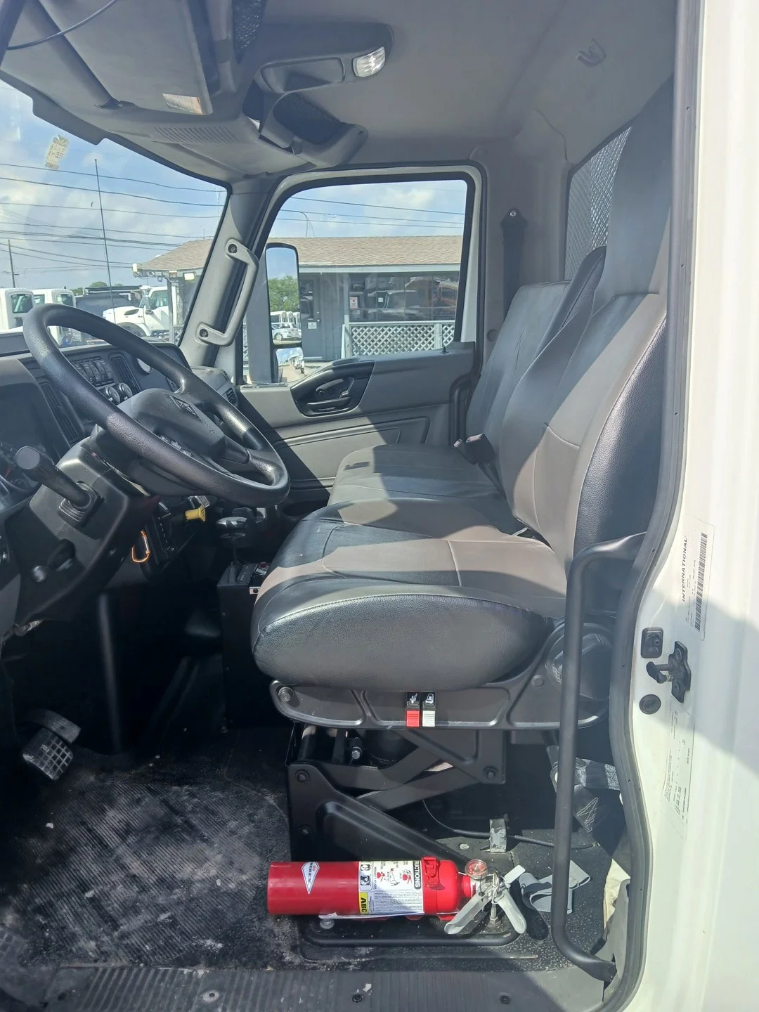 2022 International MV - image 1