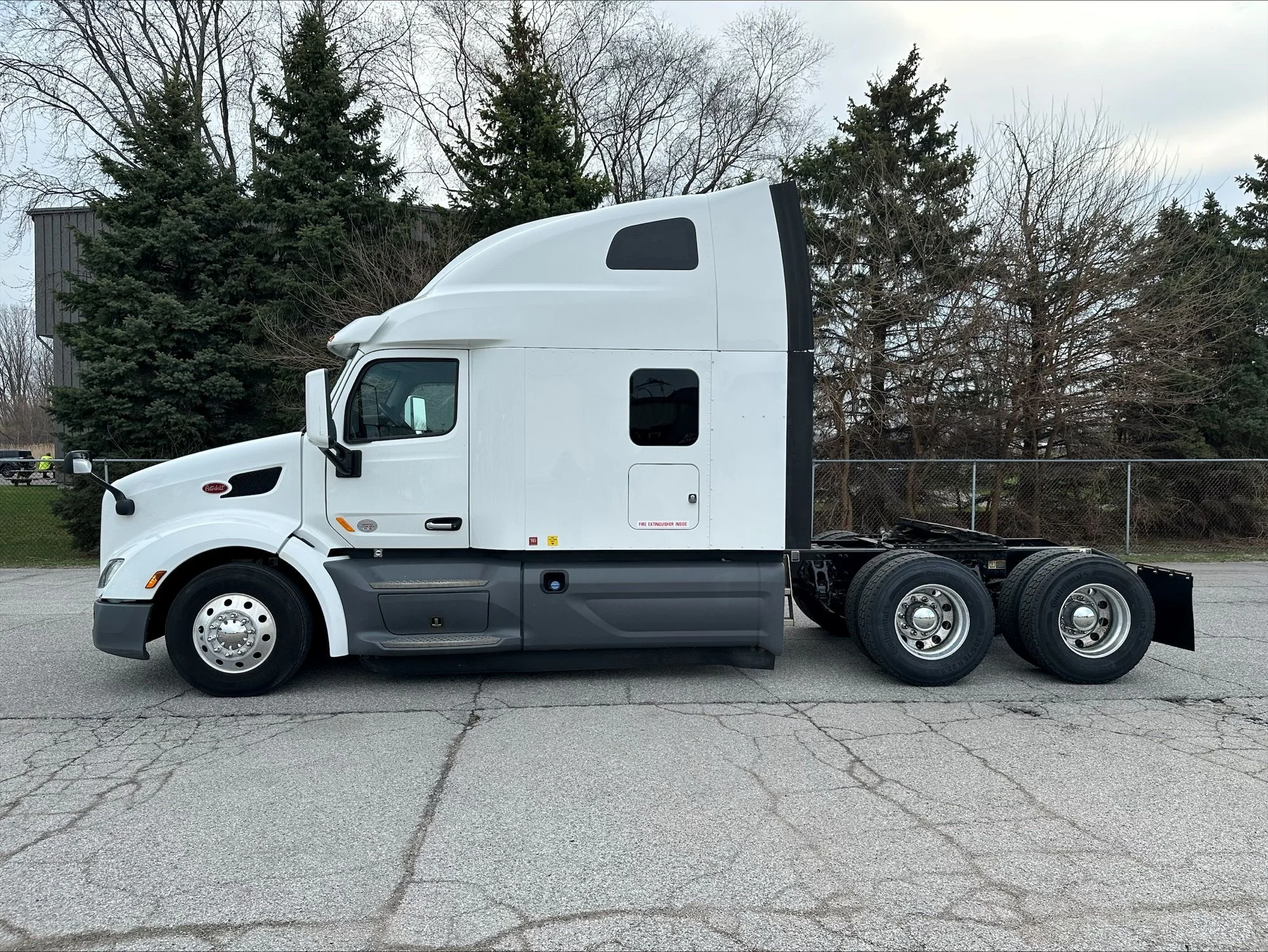 2021 Peterbilt 579 - image 5