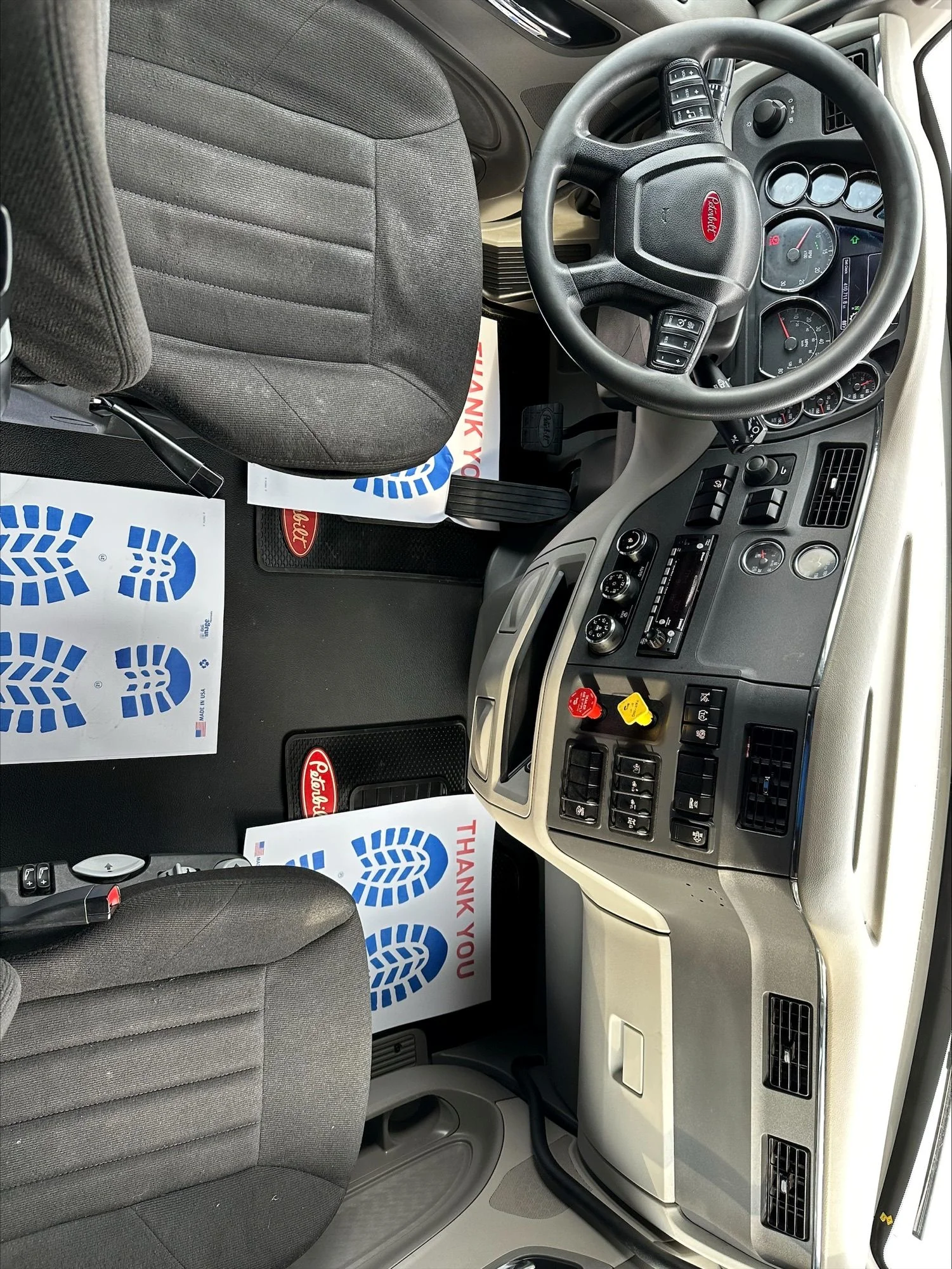 2021 Peterbilt 579 - image 8