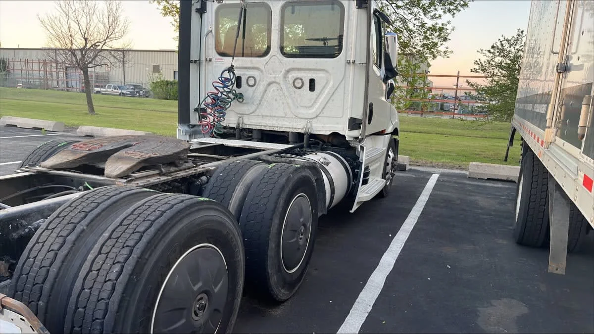 2020 Freightliner Cascadia in Oklahoma City, OK — photo 4