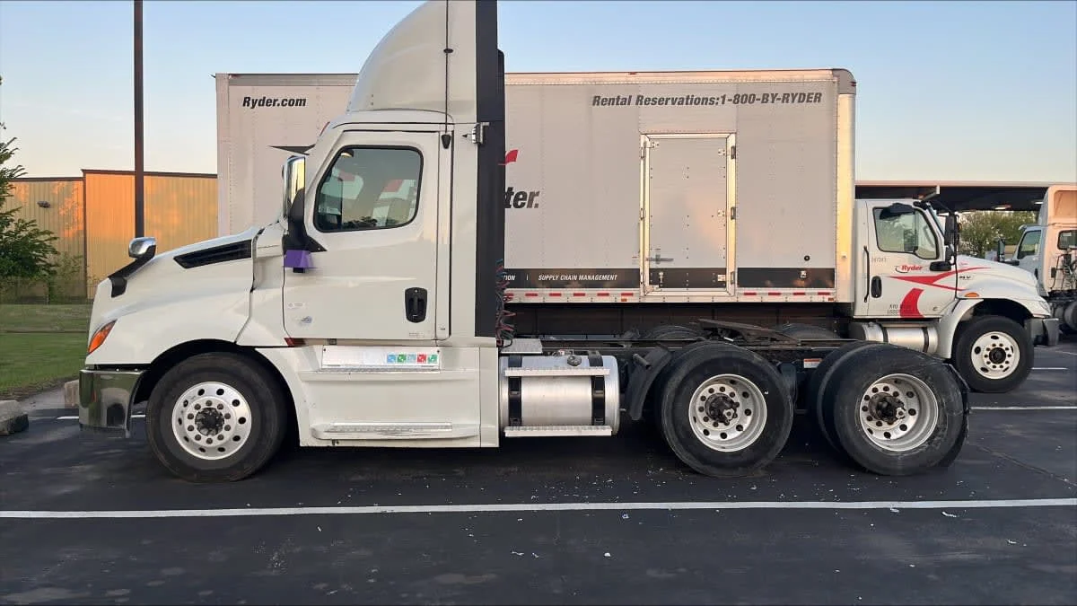 2020 Freightliner Cascadia in Oklahoma City, OK — photo 6
