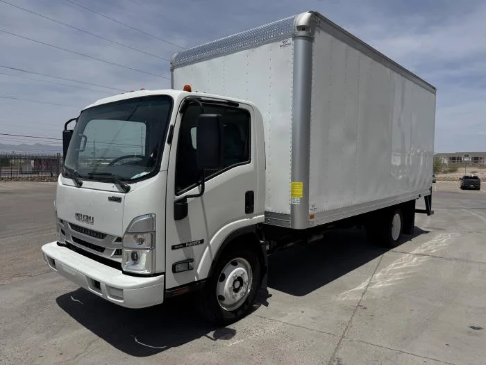 2024 Isuzu NRR - image 2