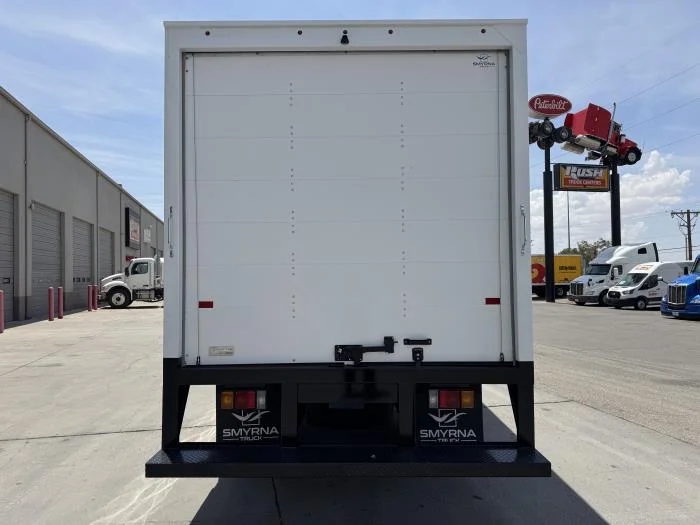 2024 Isuzu NRR - image 7