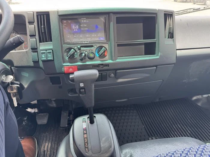 2024 Isuzu NRR - image 11