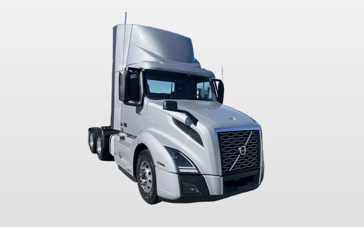 2025 Volvo - image 1