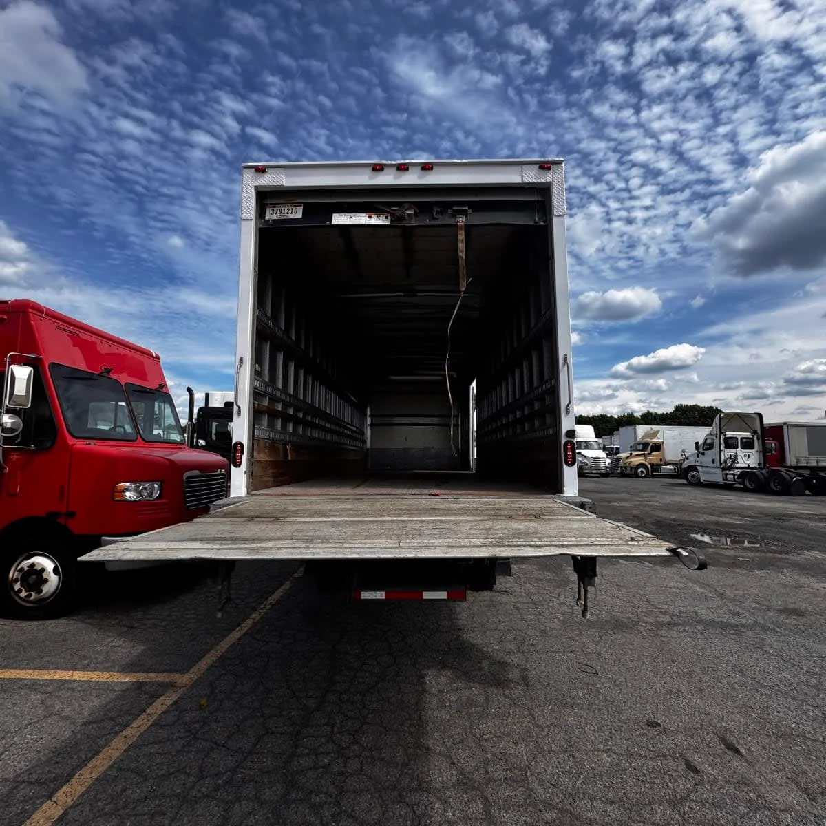 2019 Freightliner M2 106 - image 14
