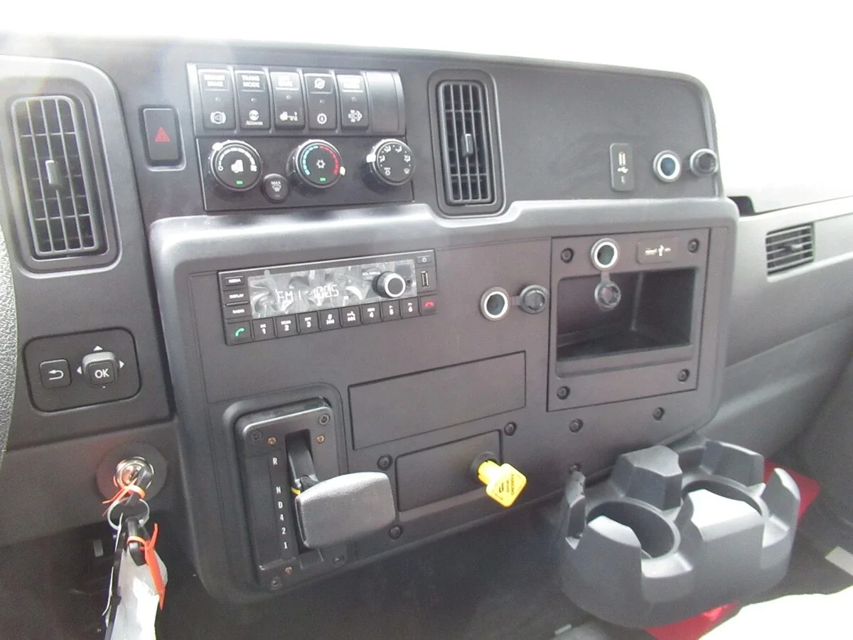 2025 International MV - image 25