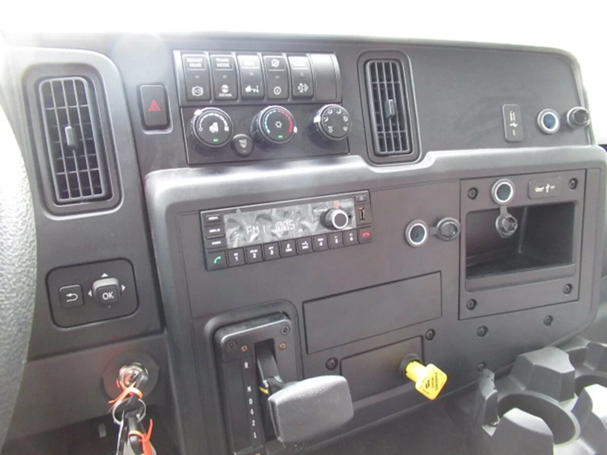 2025 International MV - image 27