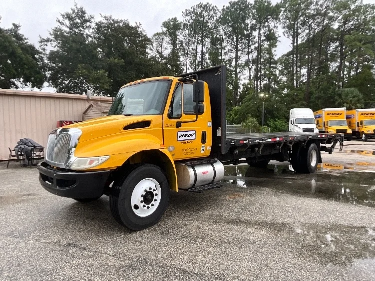 2019 International 4300 - image 3