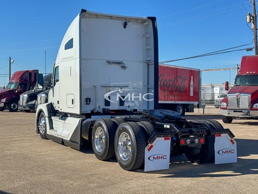 2027 Kenworth T680 in Dallas, TX — photo 4