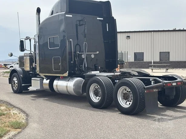 2022 Peterbilt 389 in Casper, WY — photo 7