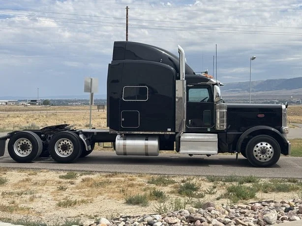 2022 Peterbilt 389 in Casper, WY — photo 4