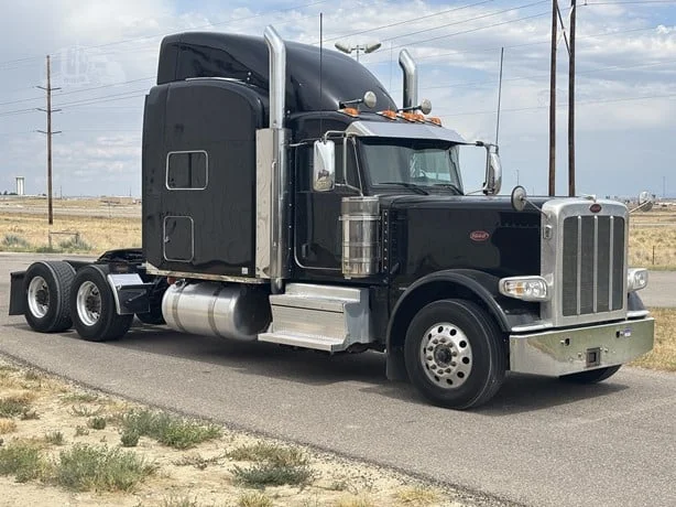 2022 Peterbilt 389 in Casper, WY — photo 3