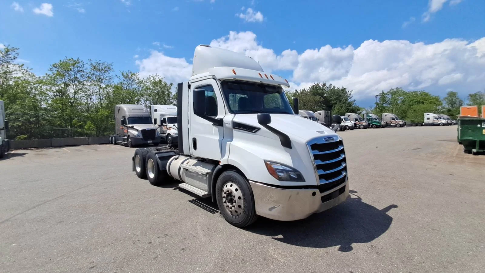 2020 Freightliner Cascadia in Shrewsbury, MA