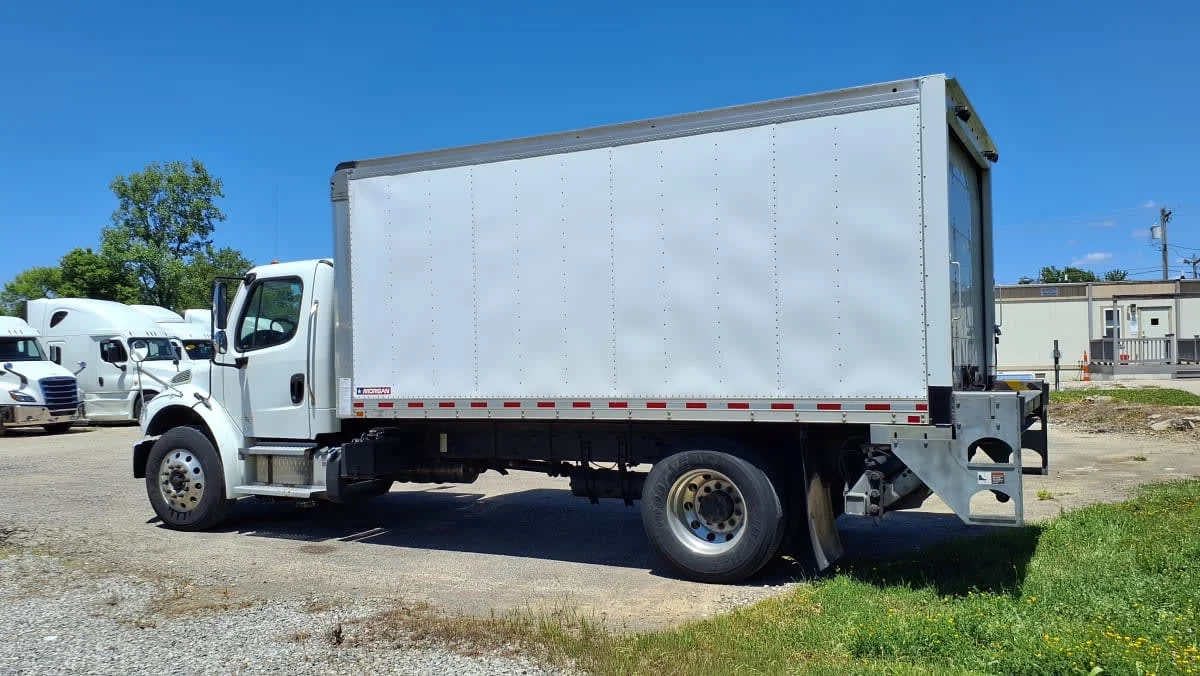 2020 Freightliner M2 106 in West Chester, OH — photo 6