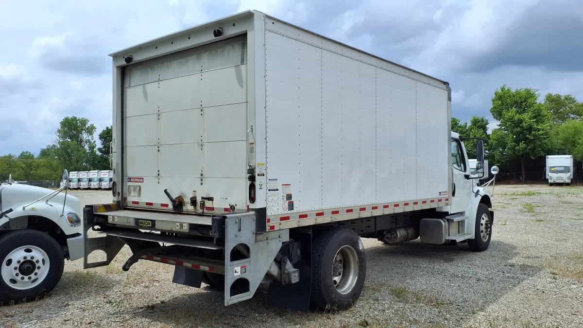 2020 Freightliner M2 106 in West Chester, OH — photo 4