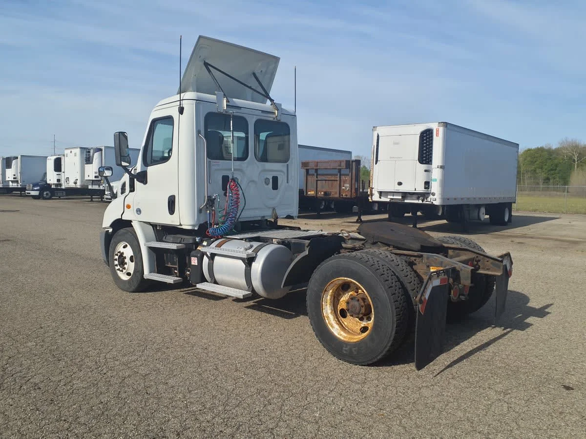 2016 Freightliner Cascadia in Wayland, MI — photo 6