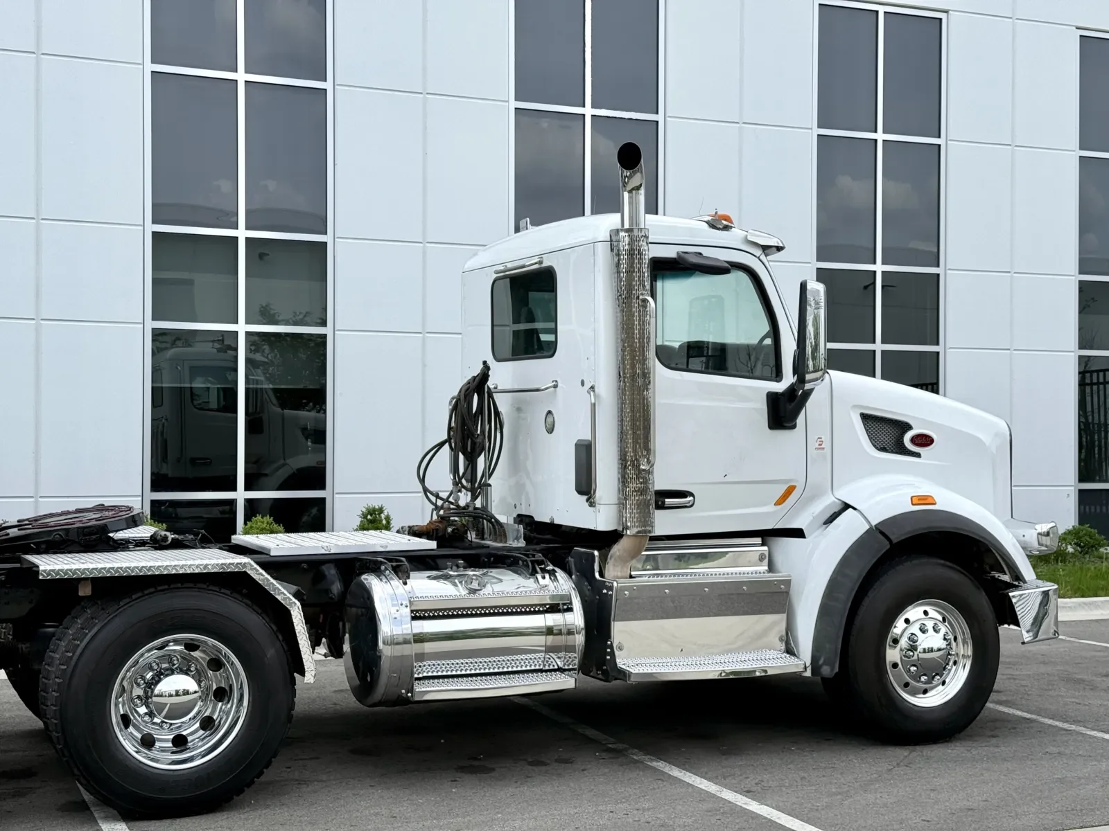 2016 Peterbilt 567 in New Lenox, IL — photo 7