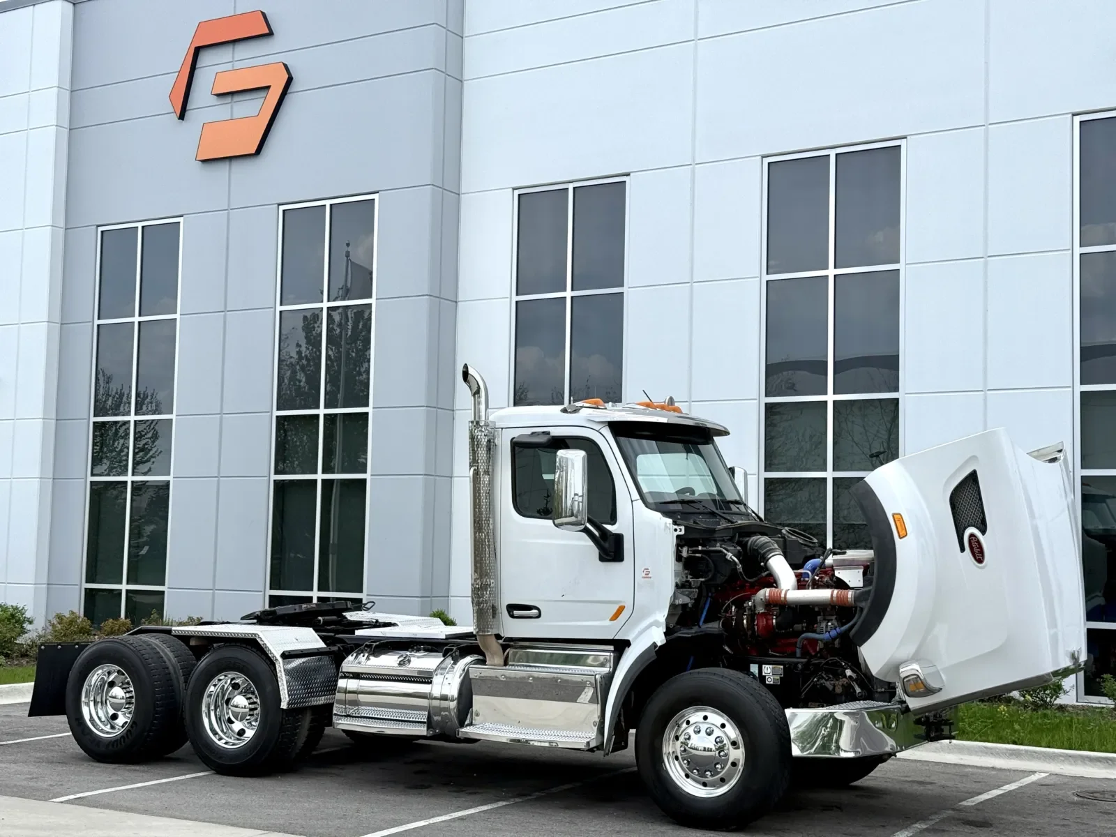 2016 Peterbilt 567 in New Lenox, IL — photo 9