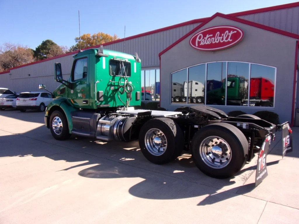 2020 Peterbilt 579 - image 8