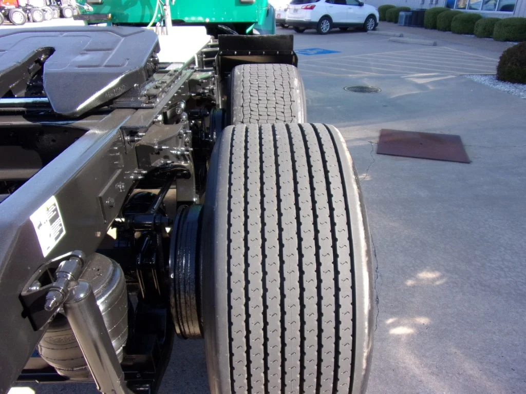 2020 Peterbilt 579 - image 5