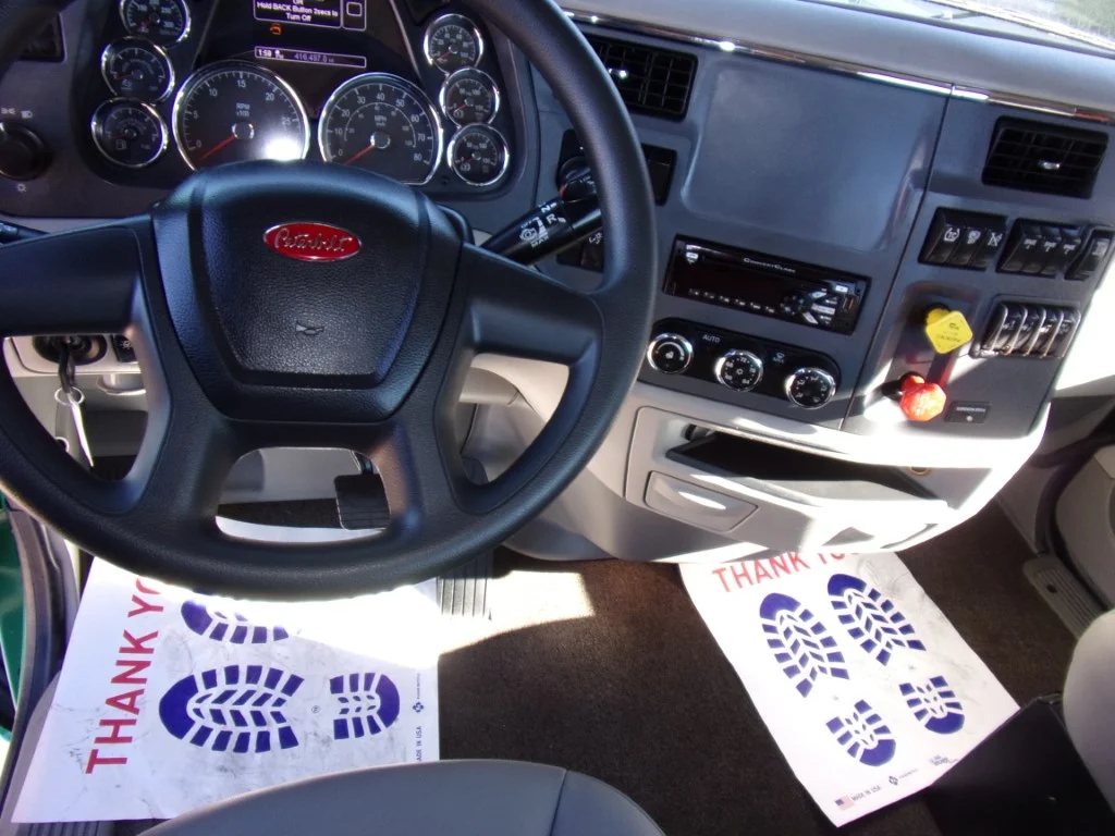 2020 Peterbilt 579 - image 14