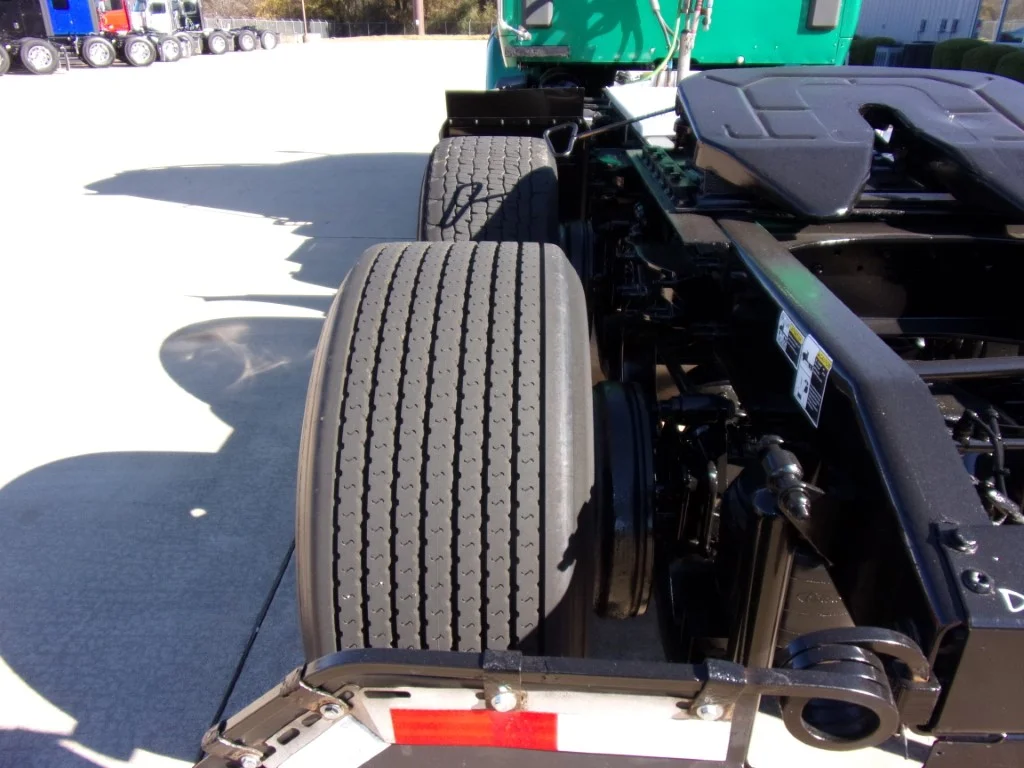 2020 Peterbilt 579 - image 6