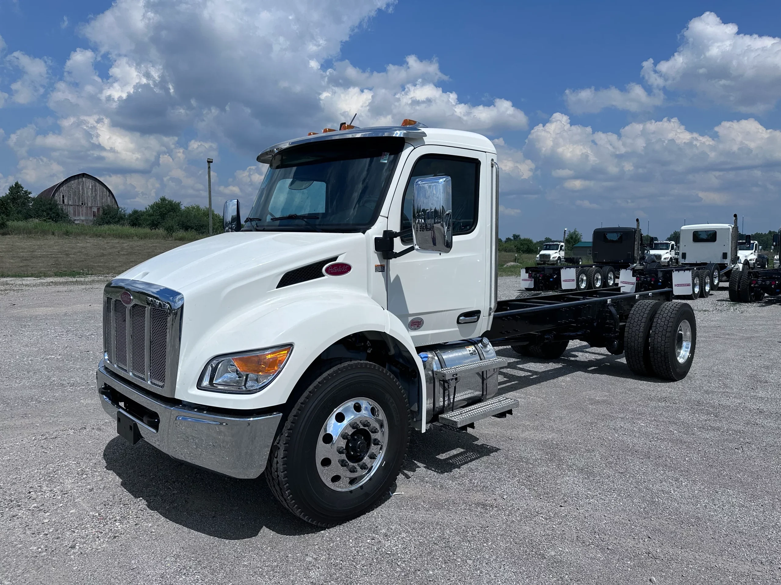 2026 Peterbilt 536 — photo 3