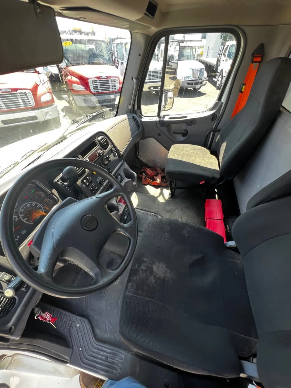 2020 Freightliner M2 106 in West Sacramento, CA — photo 7