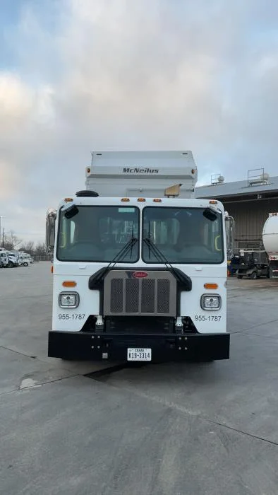 2025 Peterbilt 520 in Houston, TX — photo 3