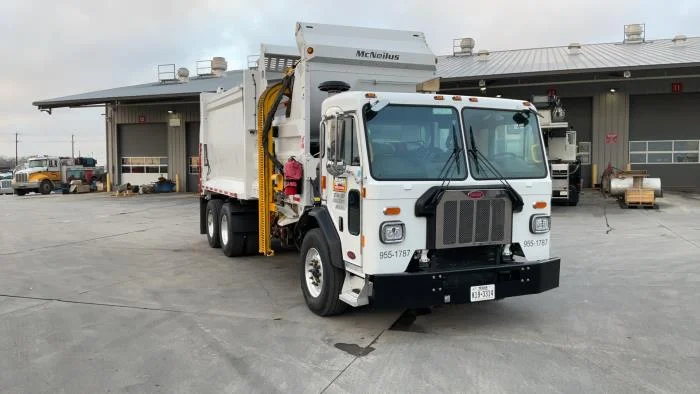 2025 Peterbilt 520 in Houston, TX — photo 4