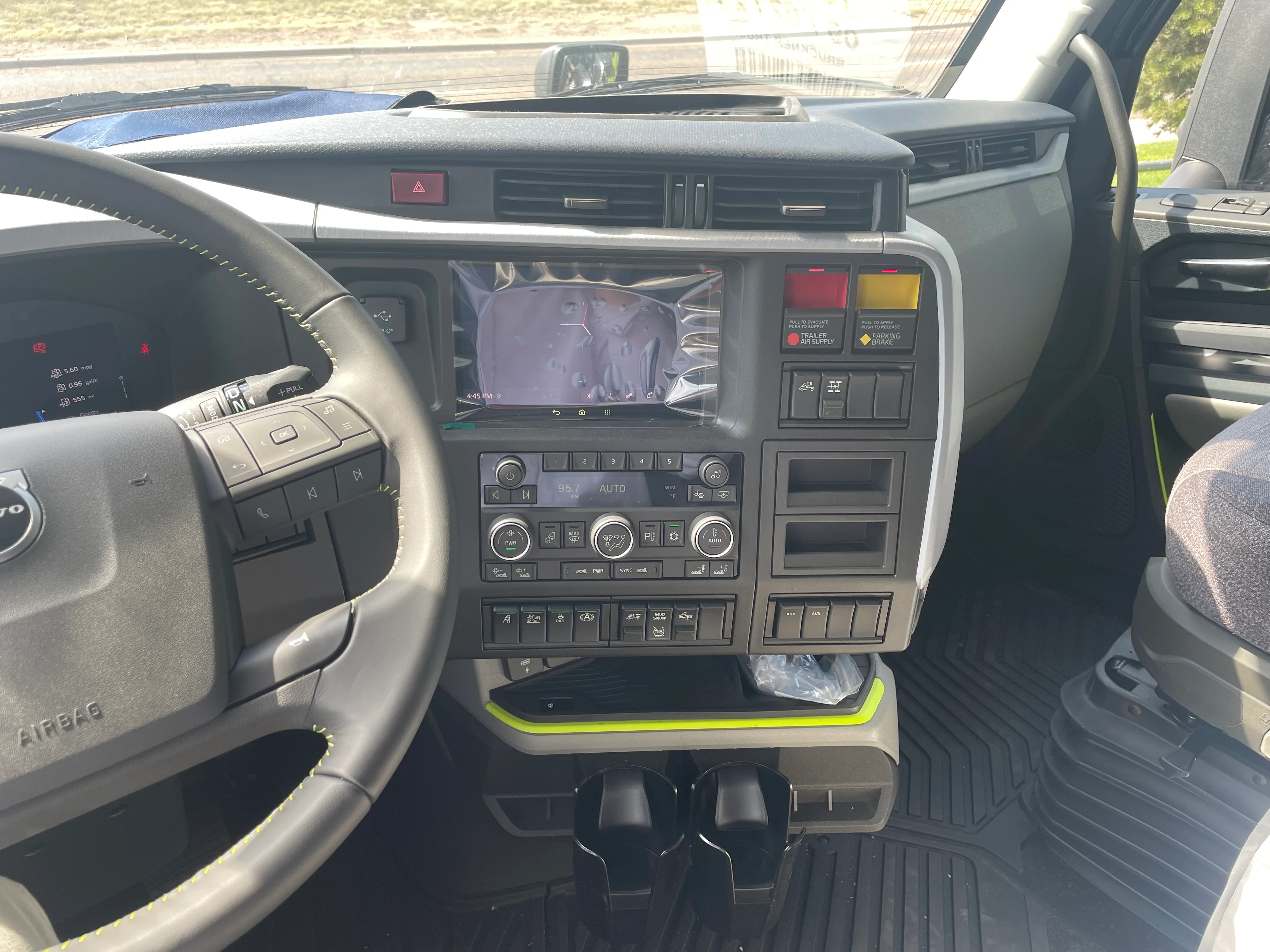 2026 Volvo VNL 660 in Amarillo, TX — photo 12