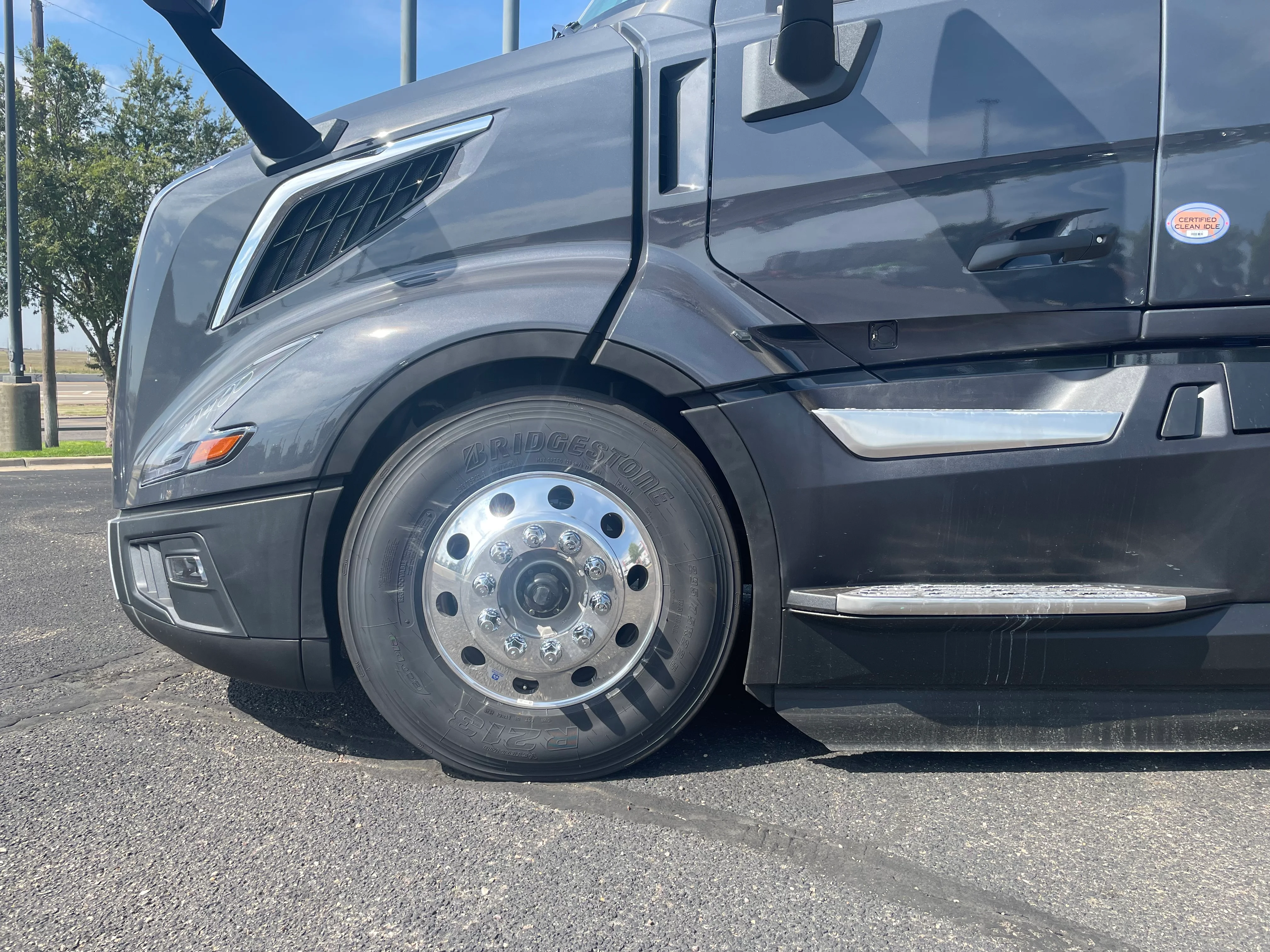 2026 Volvo VNL 660 in Amarillo, TX — photo 4